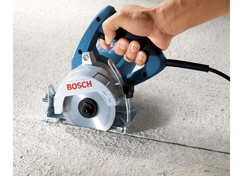 máy cắt bê tông cầm tay Bosch