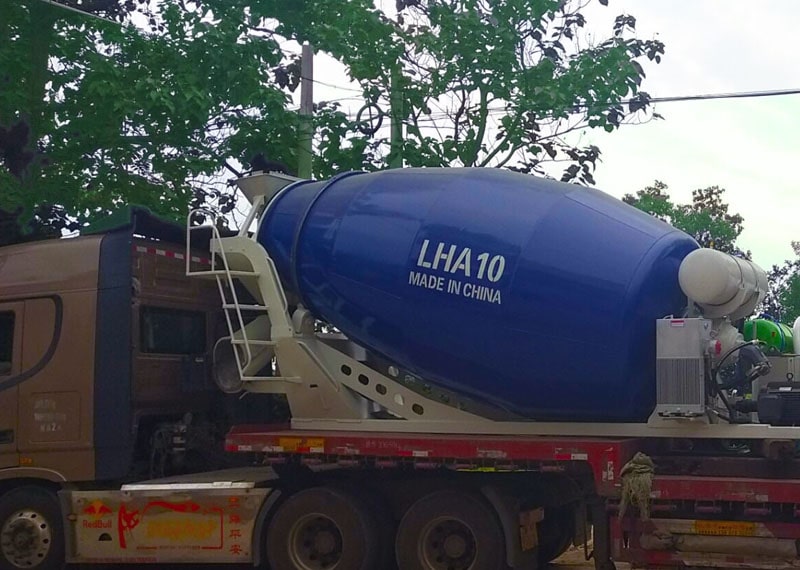 Máy trộn bê tông xuất vào Lâm Đồng làm nhiệm vụ